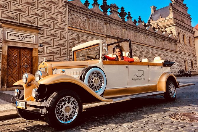 1,5 hour oldtimer convertible Prague sightseeing tour - Seat Choices for Better Views and Better Hearing
