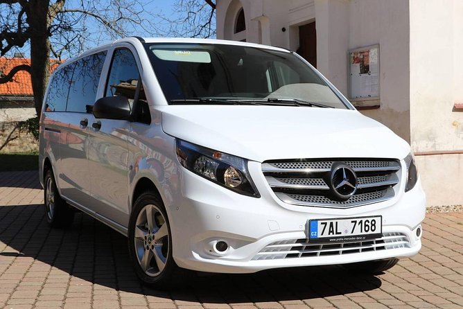 1-way Prague to Vilshofen private transfer - up to 7 passengers - Group size and vehicle choice, up to 7 passengers