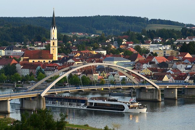 1-way Prague to Vilshofen private transfer - up to 7 passengers - Price and value: is $520.73 per group reasonable?