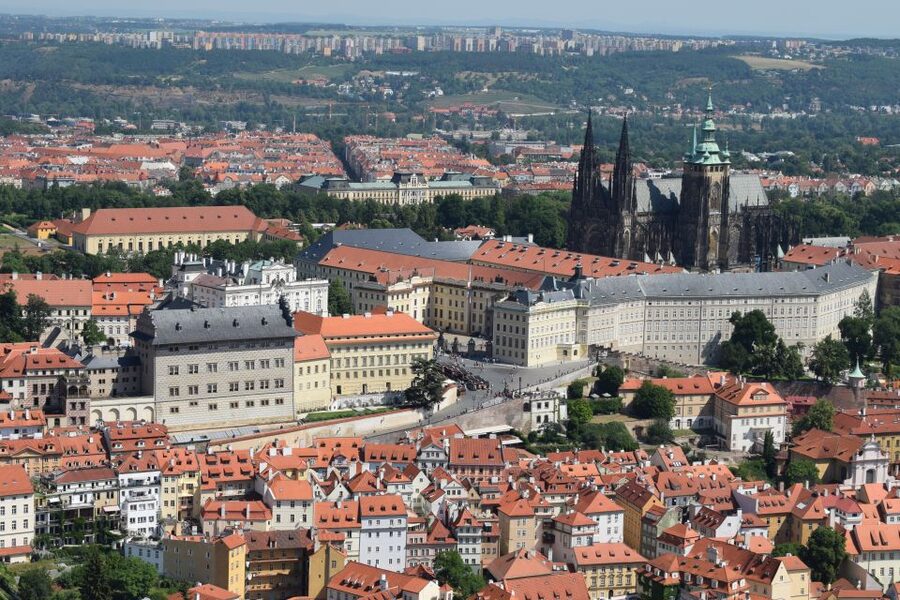 3-Hour Prague Castle & Interiors Tour - Coach up Prague Castle Hill: why the start matters