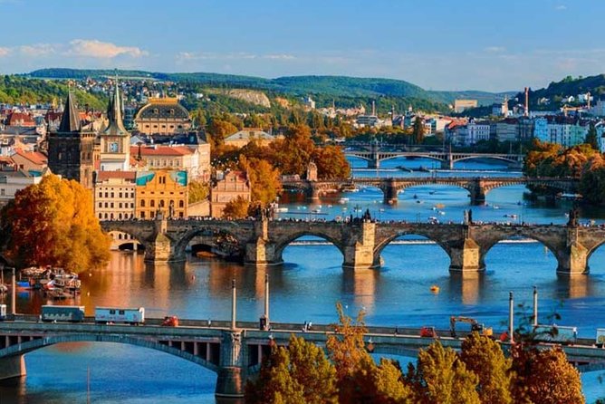 Airport Transfer: Prague Airport PRG to Prague by Luxury Van - Communication that helps you avoid the airport maze