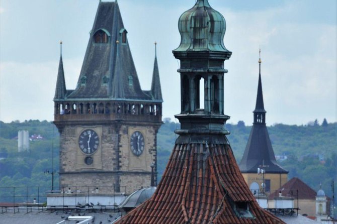 "Best of Prague" Customised Private Full Day Tour - Old Town Square area: the Astronomical Clock and the right kind of orientation