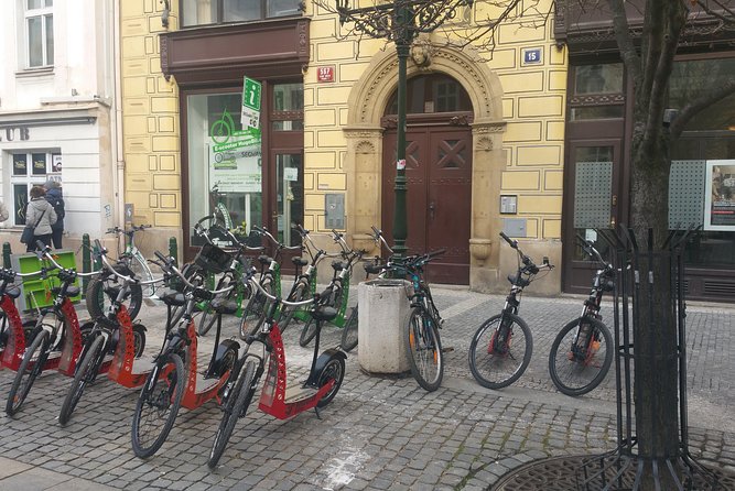 Best Prague Viewpoints: Guided E-Scooter Tour - Price and value: what $74.65 buys you
