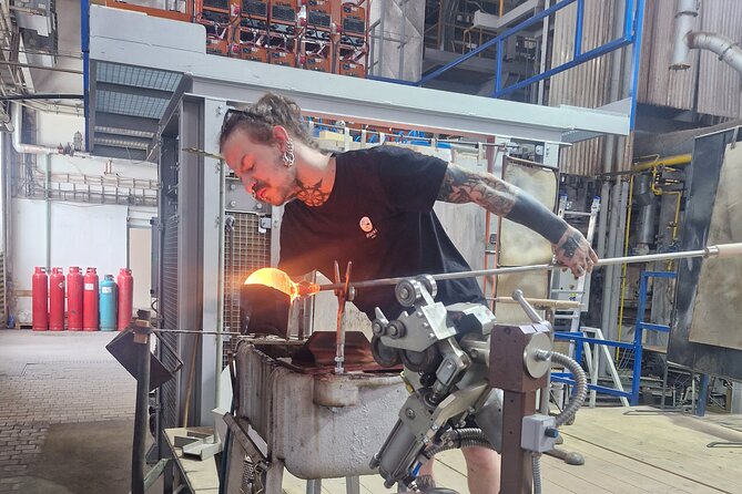 Bohemian Glasswork from Prague - Stop 3: Official crystal shop time, focusing on first quality pieces