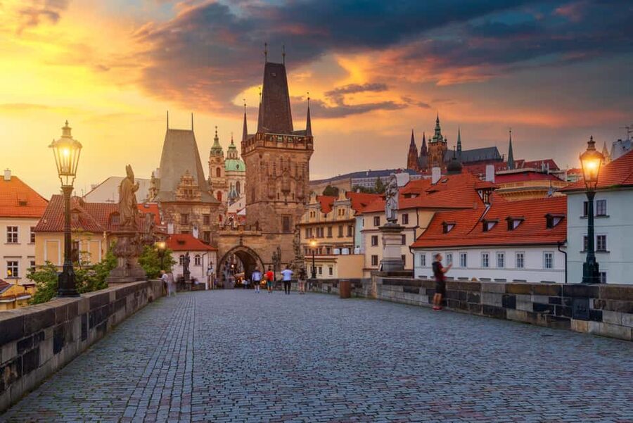 Bratislava: Prague & Brno Photography Tour with Transfer - The Optional Czech Dinner, and When It’s Worth It