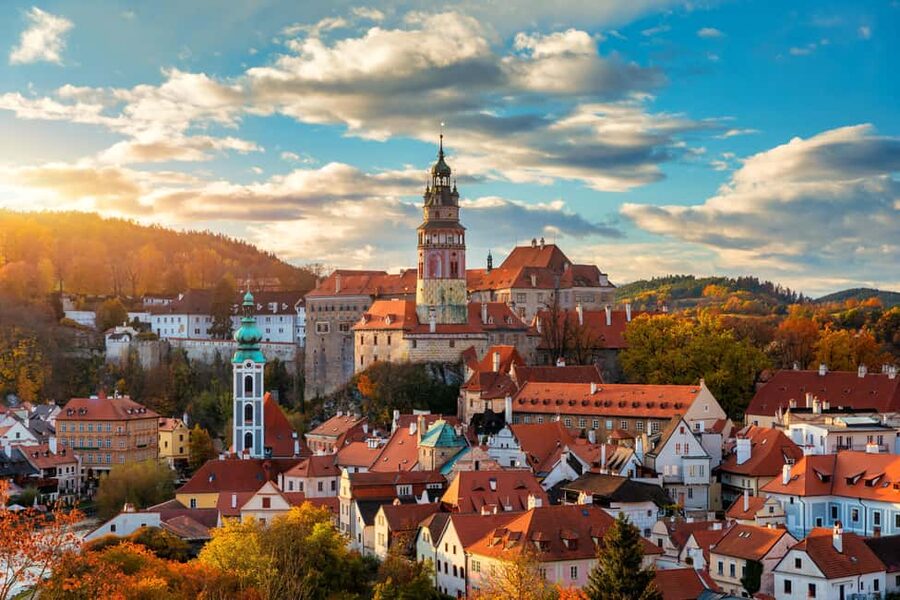Bratislava: Prague & Brno Photography Tour with Transfer - Group Size, Guides, and How Much Help You Get