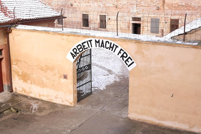 Bus Tour to Terezín from Prague - Prague to Terezín: how the timing works for a 5-hour day