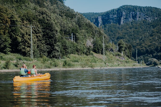 Canoeing on the Elbe river + Bike rental from Děčín to Bad Schandau - Elbe canoe time: what you’ll actually experience on the water