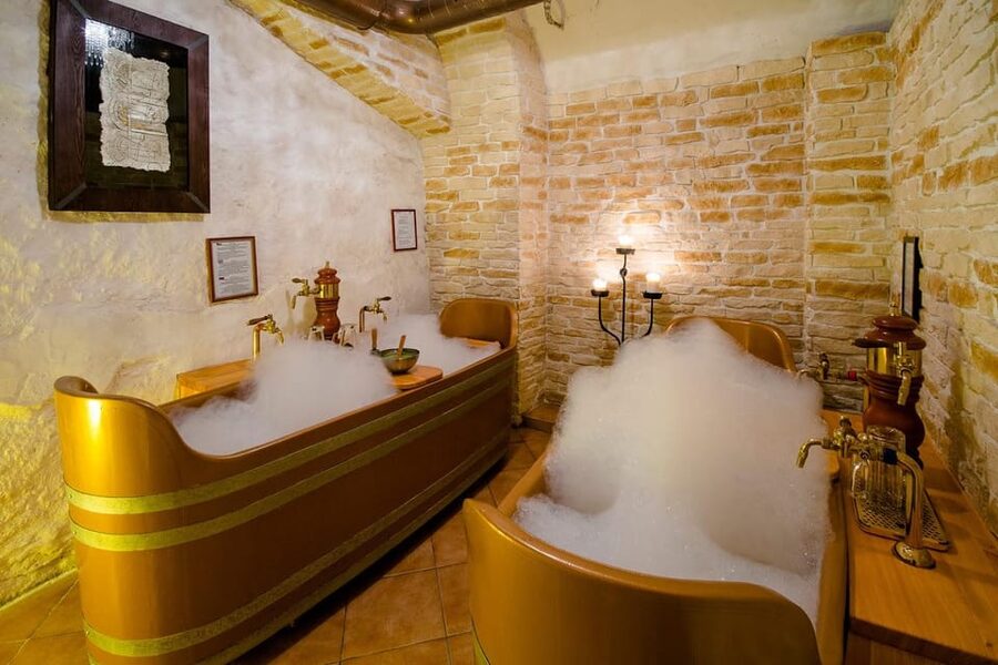 Caroline Bernard Beer Spa Prague with Beer & Massage Option - Staff style, English support, and what to expect from the vibe