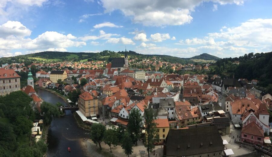 Český Krumlov: 2 Hour Private Walking Tour with Guide - Old Town, Latrán quarters, and the Renaissance palace setting