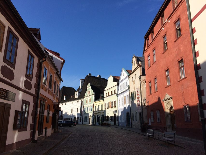 Český Krumlov: 2 Hour Private Walking Tour with Guide - Main Square and St Vitus Church, where the town’s personality locks in