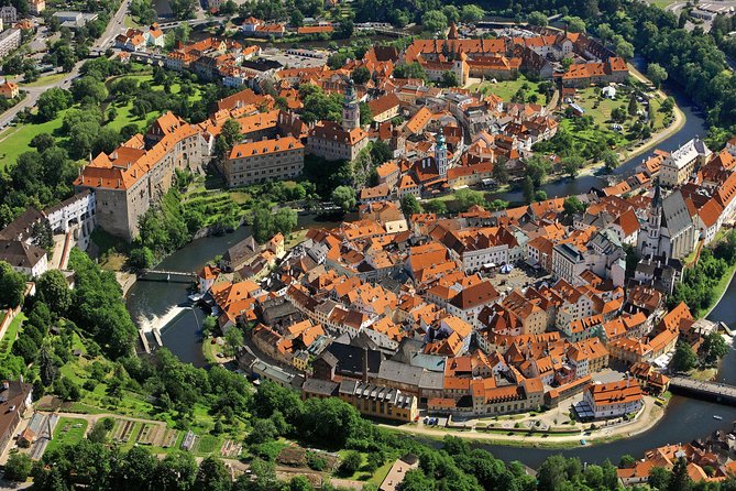 Cesky Krumlov Full day tour from Prague and back - Key highlights to know before you go
