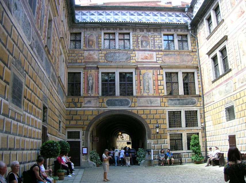 Cesky Krumlov Private Day Trip from Prague - Quick hits before you go