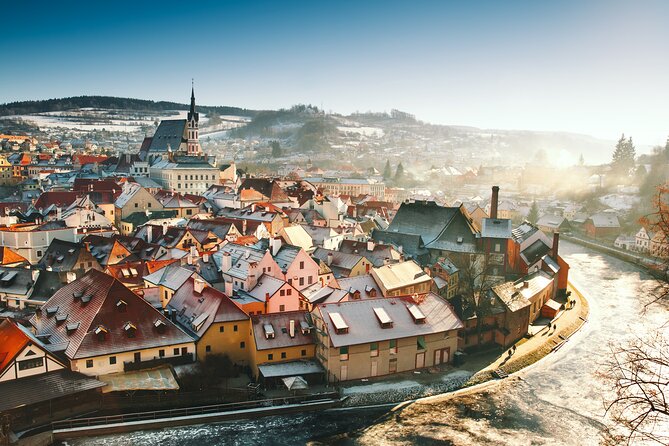 Cesky Krumlov Tour 4 hours - Guides that shape the tour, from Brennan to Sylva and Karolina