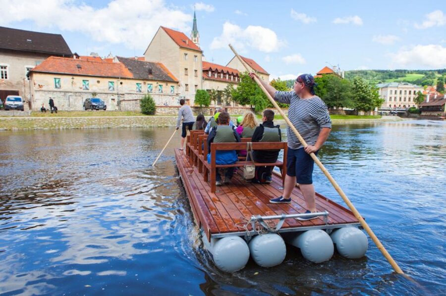 Český Krumlov: Wooden Raft River Cruise - The Two Skippers: Live Commentary That Feels Personal