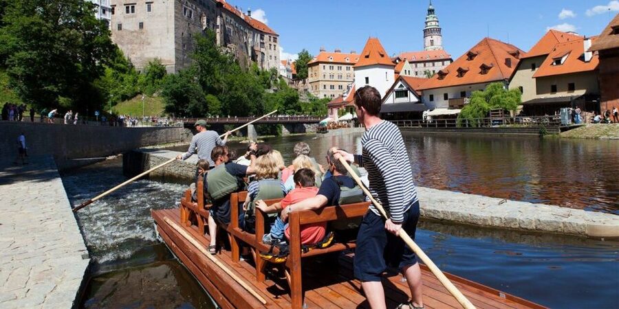 Český Krumlov: Wooden Raft River Cruise - Who This Cesky Krumlov Raft Cruise Suits Best