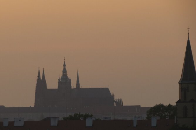 Charles Bridge and Prague Castle Walking Tour - Booking timing and what to do the day you go
