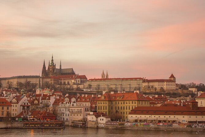 Charles Bridge and Prague Castle Walking Tour - Mala Strana in 20 minutes: the viewpoint prep stop
