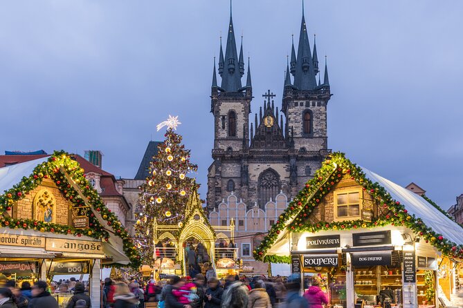 Charles Bridge & Old Town Prague Tour with Audioguide - Cubism at the House at the Black Madonna and Charles University