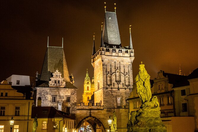 Charles Bridge: River Boat Cruise & Guided Tour ️with PragueWay - Prague Castle views from the bridge side: the quick wow moment
