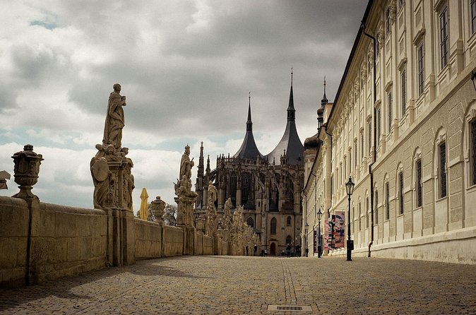 Church of Bones & UNESCO Silver Town Kutná Hora: Private Tour - FAQ