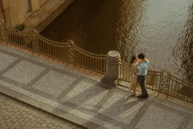 Cinematic Photoshoot Experience in Prague - Charles Bridge photos: the trick is direction, not perfection