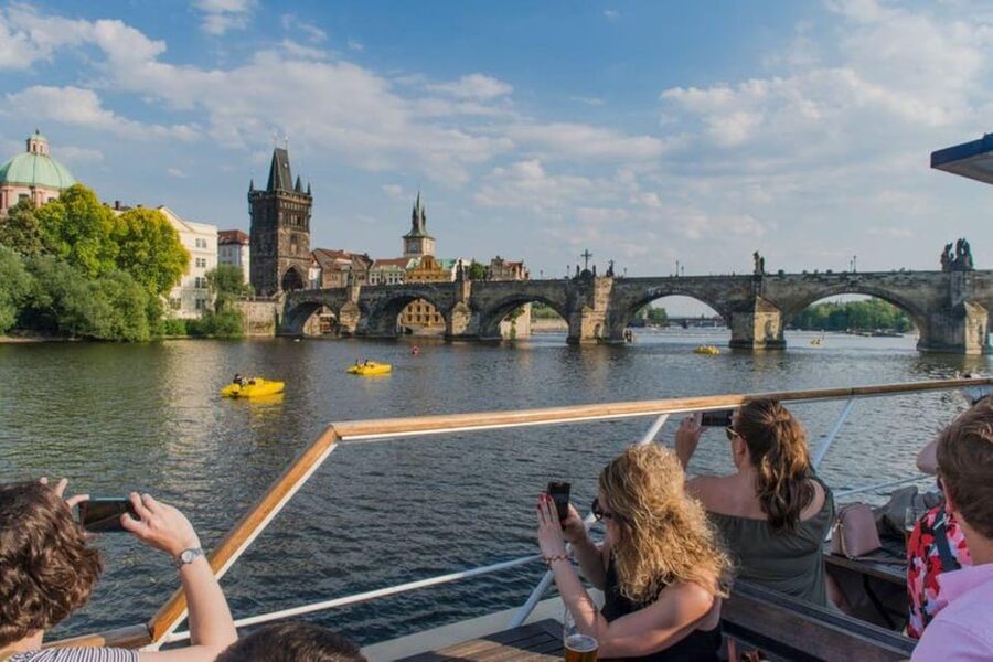 City Sightseeing Prague HOHO Bus, Castle Tour + River Cruise - Where you pick up vouchers, and why it matters