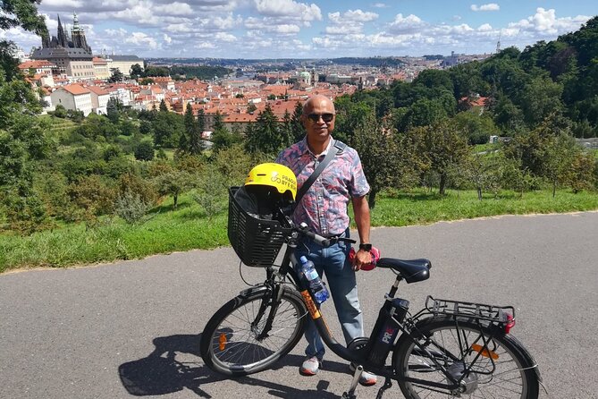 Communism and World War 2 Prague City Tour - A Fast Way to Understand Prague Under Two Regimes