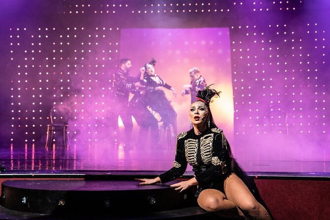 Czech Cabaret Show - The one possible downside: prerecorded singing, or at least not always live