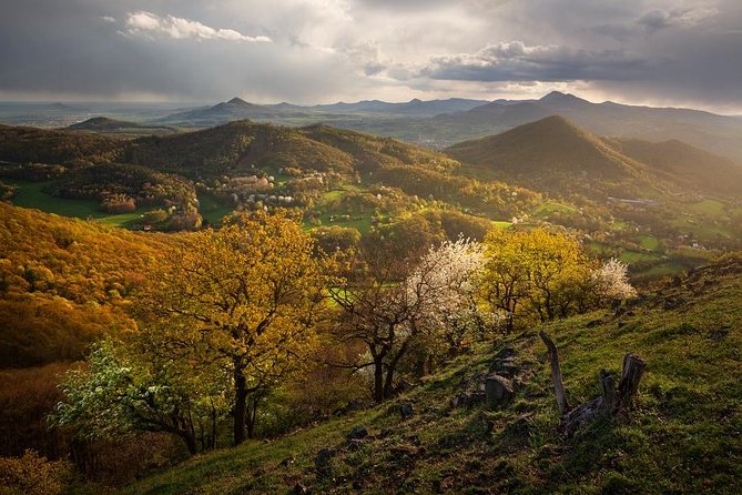 Czech garnet panning, scenic drive, farm & cheese, lunch & beer - Key highlights to look for