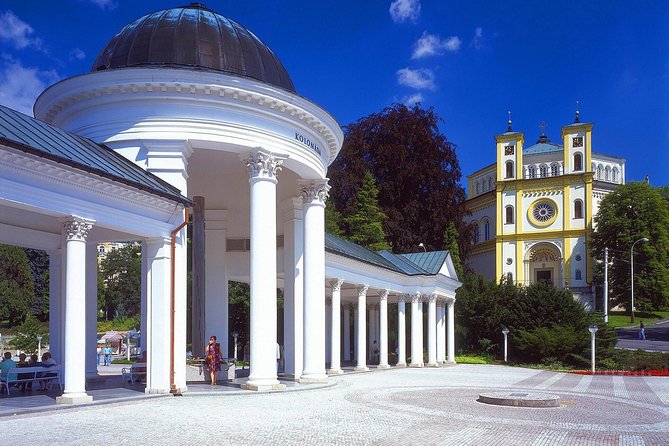 Czech Spas of Karlovy Vary and Marianske Lazne from Prague - Moser Glass Museum: Where Local Craft Turns Into a Real Stop