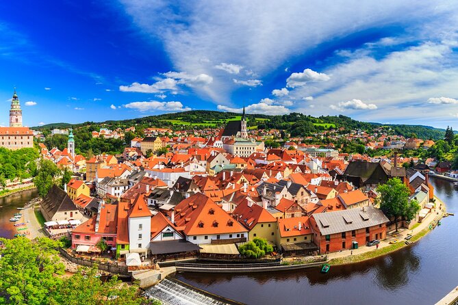 Day Trip to the Fairytale Town of Cesky Krumlov - The fairytale streets of Český Krumlov you will actually enjoy