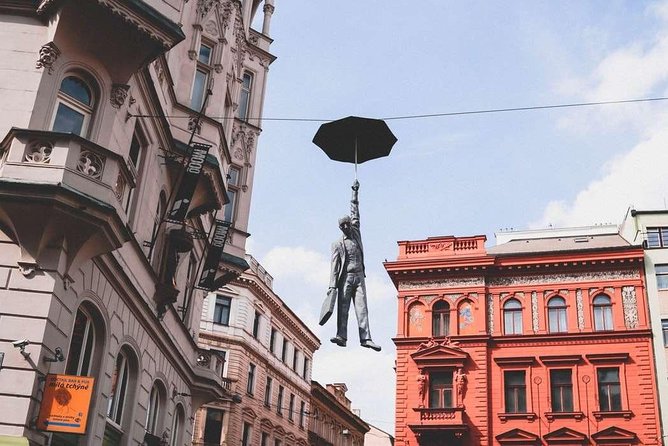 Discover Prague’s most Photogenic Spots with a Local - Pařížská Street and Letná Park: finish strong with style and skyline