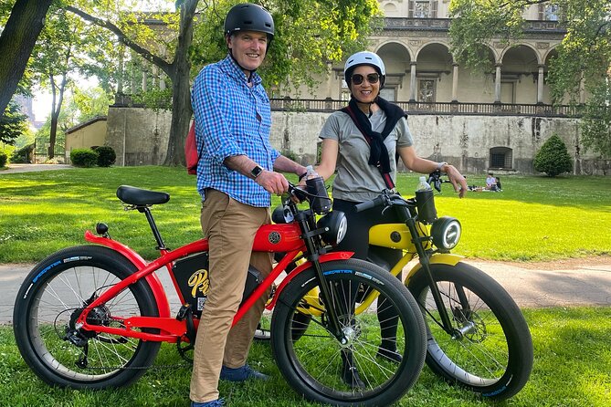 E-BIKE TOUR: 10 Must-See Landmarks & Viewpoints in Prague 1-8per. - The Kafka, David Černý, and Rudolfinum stop stack
