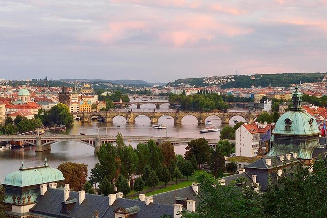 Ebike Prague Tour - Meeting in Staré Město and getting comfortable fast