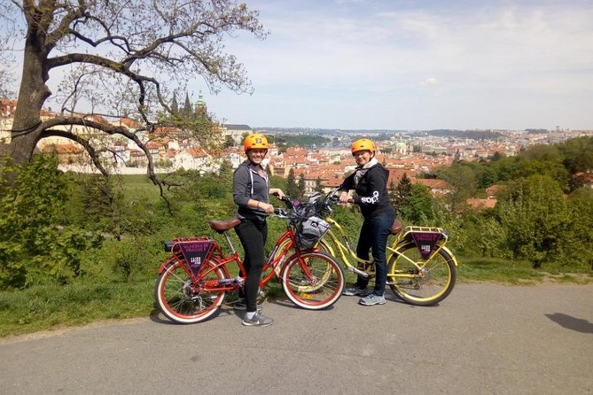 eBike rental - 3hrs - Vlašská 15 Pickup: Start in Malá Strana and Keep It Simple