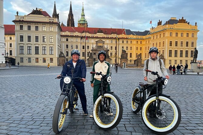 Ebike tour in Prague - Express Tour - Old Town Square and the Astronomical Clock in Stare Město