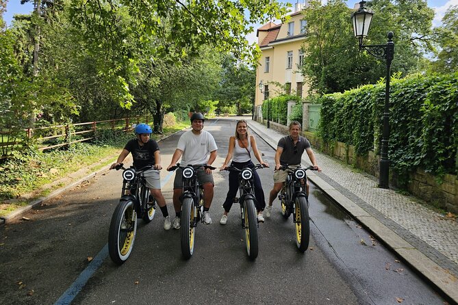 Ebike tour in Prague - Express Tour - Štěpánská 55 start: waiver, then hands-on training