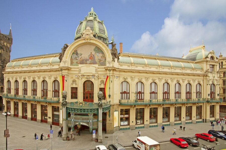 Essential Prague Walking Tour - Why this Prague walking tour feels different