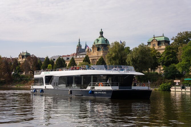 Evening Eco Cruise With a Glass of Prosecco in Bohemia - What you actually see on the Vltava: Charles Bridge and Prague highlights