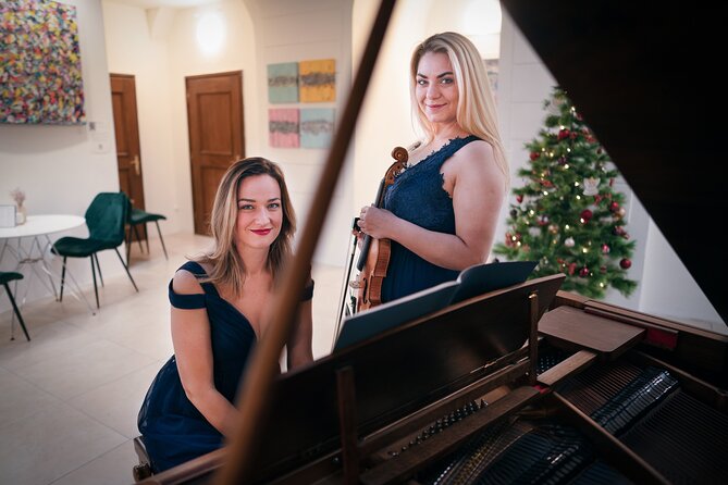 Everything Czech  Vše České - Exclusive Czech Cultural Evening - The 2-hour plan at 7:00 pm, and why the timing works