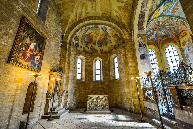 Explore the Historic Prague Castle: Private Half-Day Walking Tour - Old Royal Palace: Gothic and Renaissance in One Seat of Power
