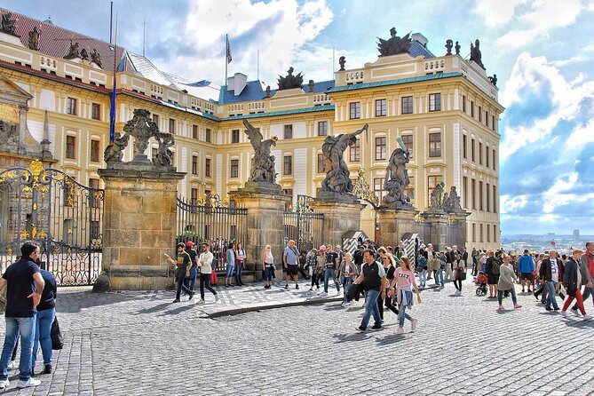 Explore the Historic Prague Castle: Private Half-Day Walking Tour - The Price and Ticket Value: Is $180 Worth It?