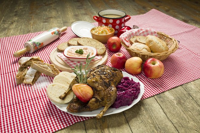 Folklore Dinner with Unlimited Drinks 4course Menu - Pick your menu, from semi-kosher to vegetarian