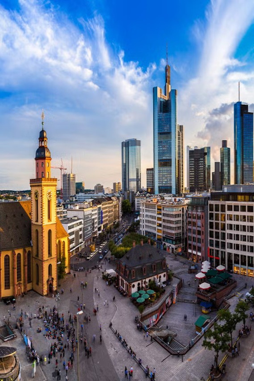 Frankfurt: Guided tour of Frankfurt - Stepping into the financial district and ending at the ECB area