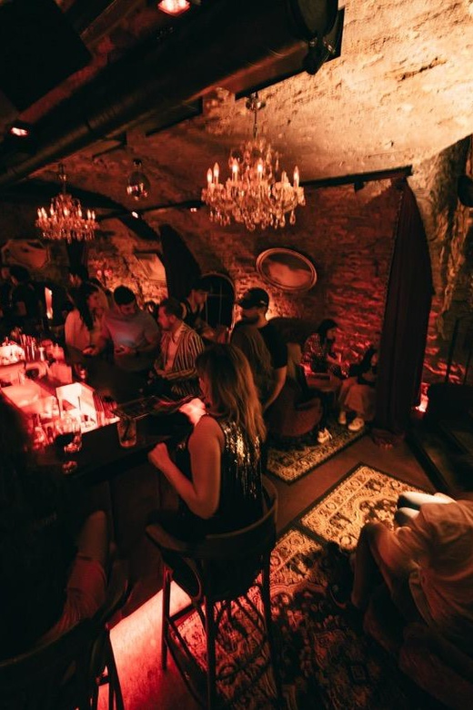 Friday Night Live Music in Old Town at Le Valmont - Cocktails and service: where you’ll feel the difference