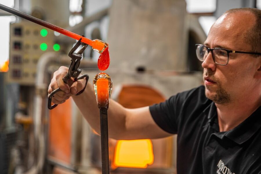 From Prague: Bohemian Glass Crystal Private Tour with Lunch - Quick hits before you go