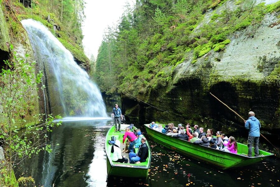 From Prague: Bohemian & Saxon Switzerland Semi Private Tour - Lunch inside the park: real Czech food, not just a stop
