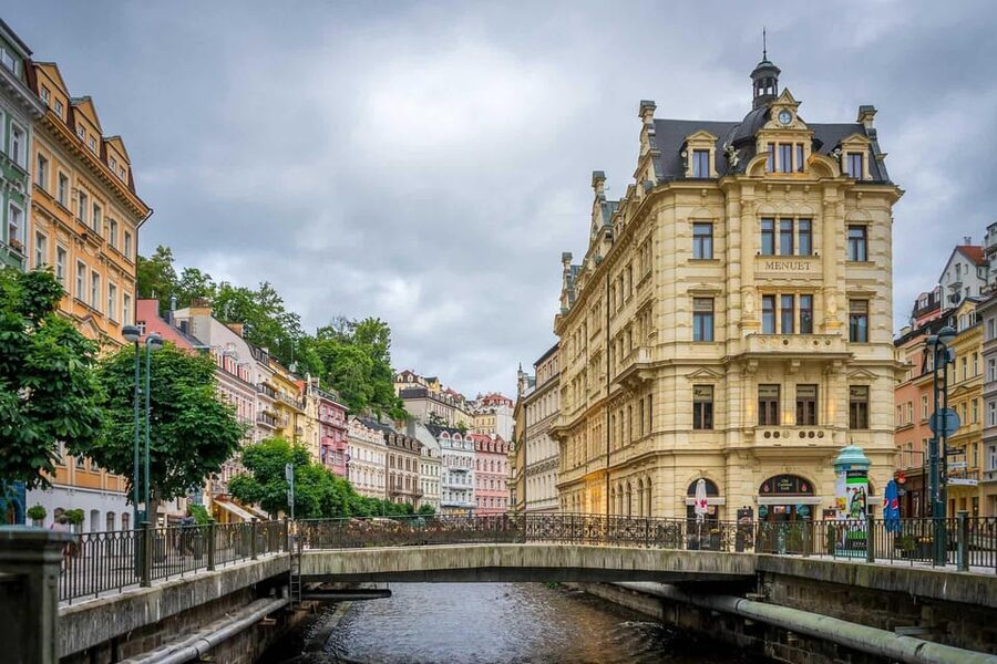 From Prague: Day trip to Karlovy Vary - Pricing and Group Size: When $349 Really Works