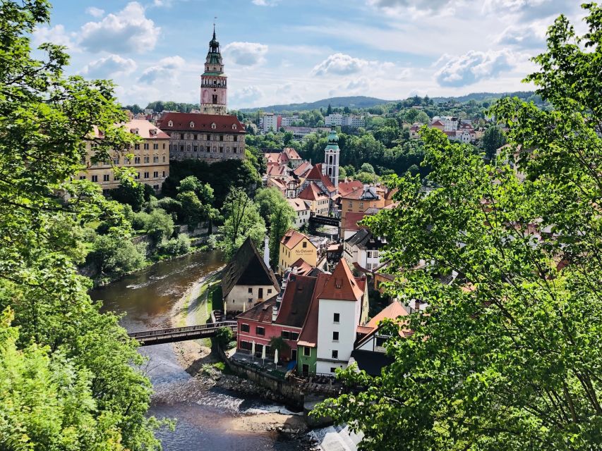 From Prague: Full-Day Český Krumlov Tour with Lunch - Lunch timing: what changes in summer vs winter